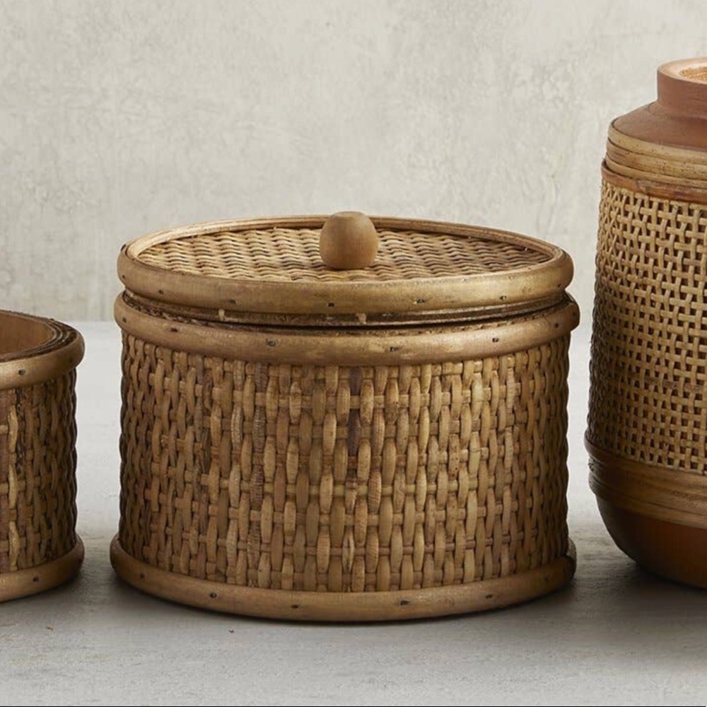 X S O L D X  Woven Rattan Basket with Lid
